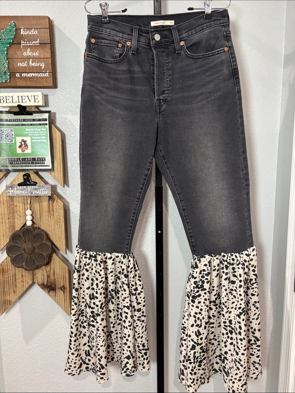 Levi's wedgie straight black Denim Jeans with Cream & Black Leopard-Print bells🐆